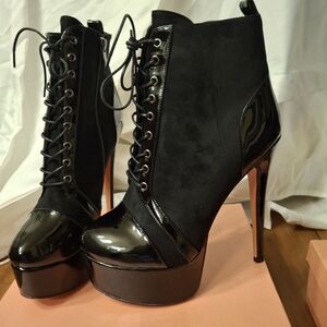 Elegant Black Platform Ankle Boots